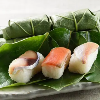 柿の葉すし　紙箱 詰合せ 21個入りの画像