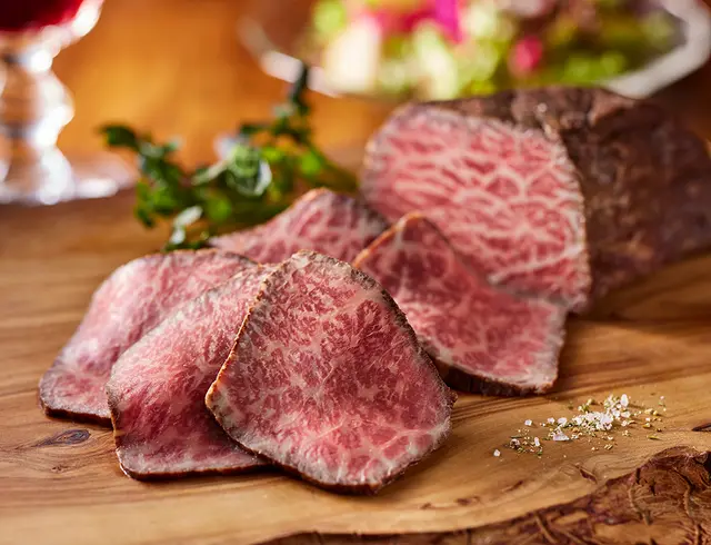 白雲 奥出雲和牛のローストビーフ （モモ250gブロック）＆八雲塩の画像