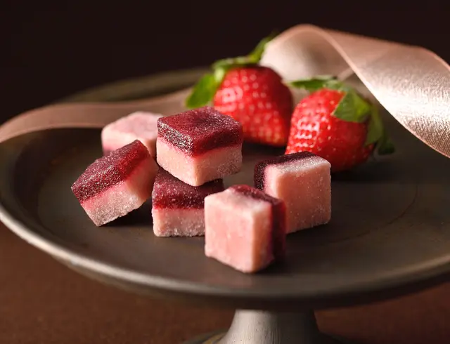 生チョコ デュアルショコラ 10粒入 [あまおう]の画像