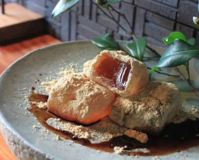 由布院わらび餅 桐箱入り (150g×4個)の画像