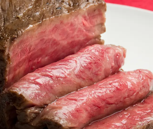 黒毛和牛希少部位（ザブトン）極上ローストビーフ300g