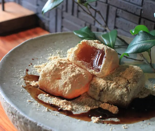 由布院わらび餅 桐箱入り (150g×4個)