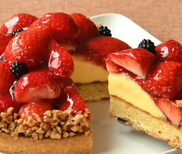 山盛りイチゴタルト