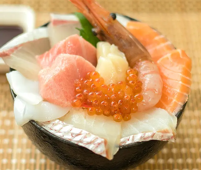 8種の海鮮丼