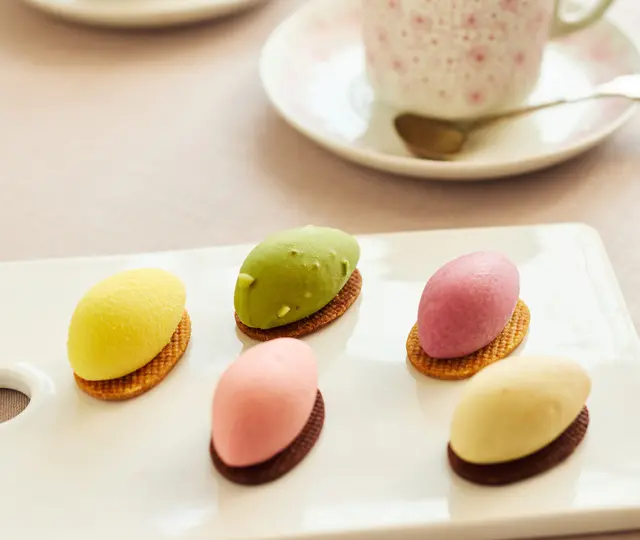 Restaurant Sola パリクレーム カラフル