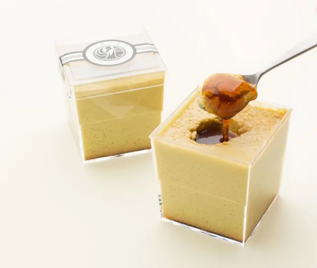 母の日限定！プレーン2個・ピスタチオ2個・イチゴ2個