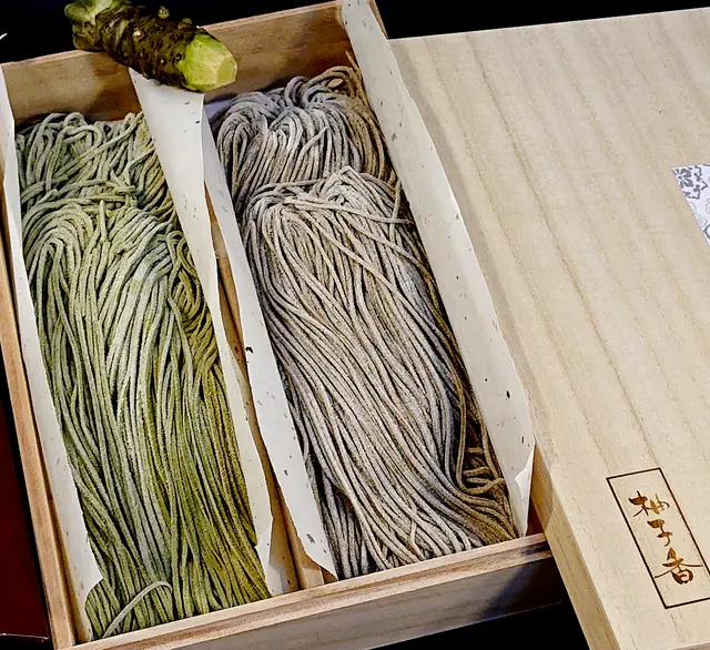 白銀の手打ちそばの画像