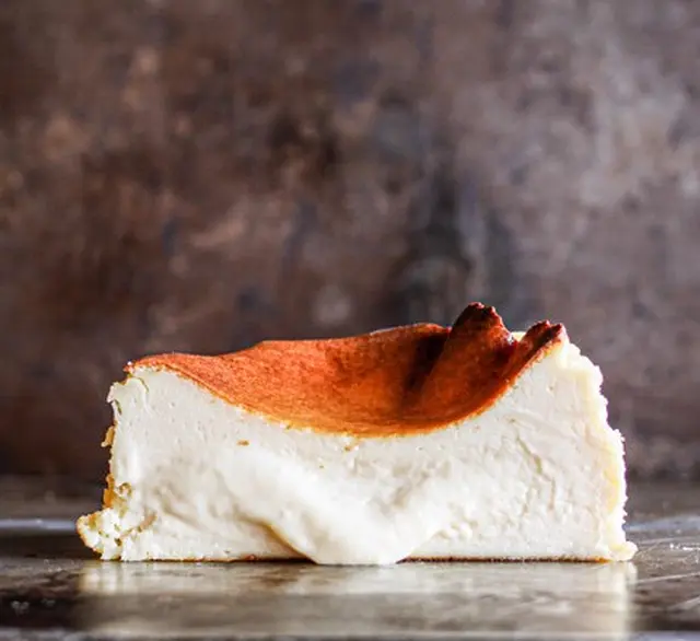 濃厚とろ生バスクチーズケーキ プレーンの画像