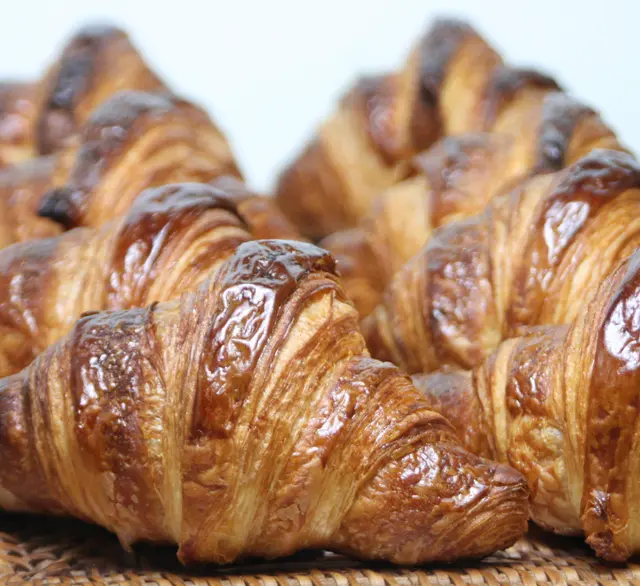 メープル１本 と 白神酵母クロワッサン-３個の画像