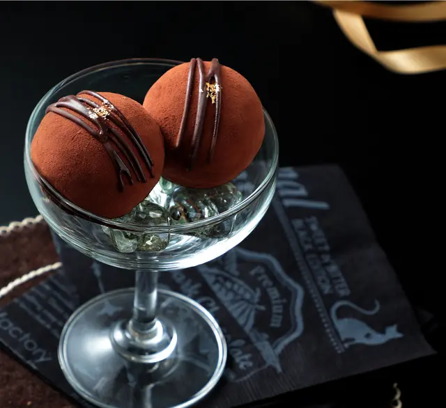 生チョコ大福10個入～ギフトボックスタイプ～の画像