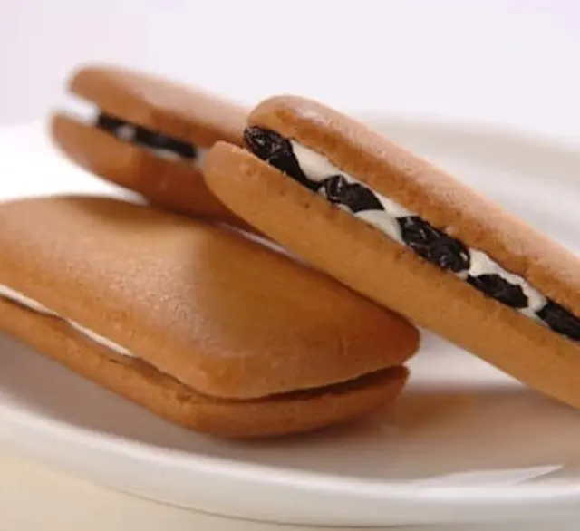 レーズンサンド 10個入りの画像