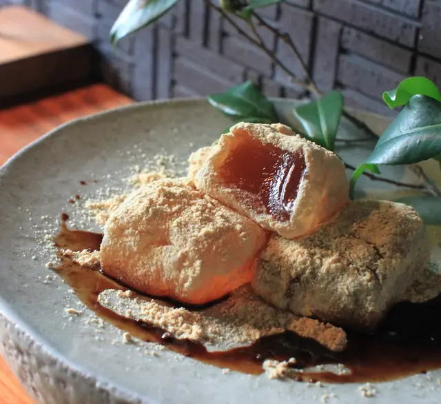 由布院わらび餅 桐箱入り (150g×4個)の画像