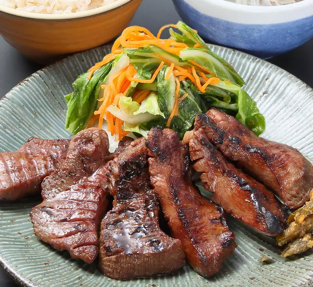 杜の都仙台名物 肉厚牛たん塩味500gの画像