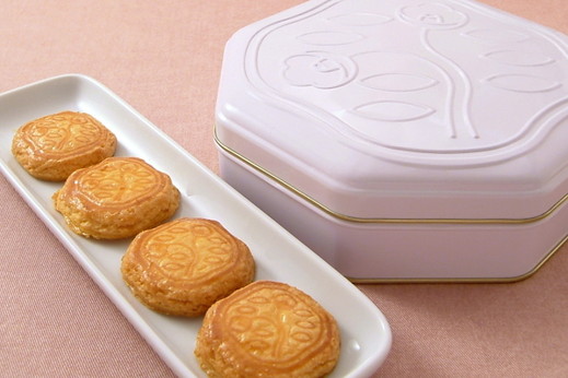 花椿ビスケット白缶