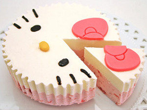 ハローキティ ふんわりクリームケーキ