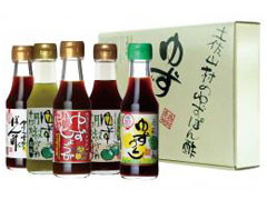 5本セット(ゆずづくし・かけて味わうぽん酢・ゆずしょうが万能たれ・ゆず胡椒ポン酢塩味・醤油味)