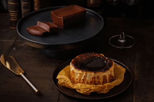 熟成バスクチーズケーキと濃厚ガトーショコラのセット