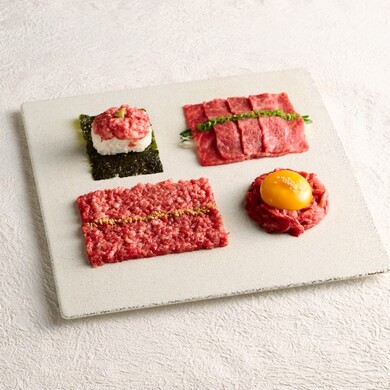 黒毛和牛専門の肉問屋が選ぶ和牛ユッケ肉刺し詰合せ