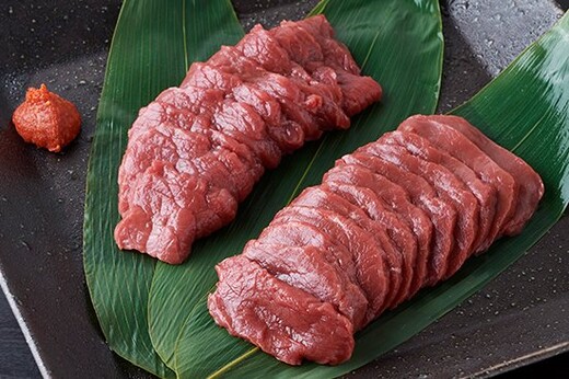 会津国産馬刺し高級部位2種セット 合計200g （ランプ100g・ロース 100g/自家製にんにく辛子味噌付き）