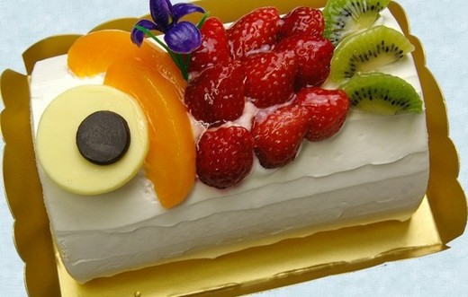 こどもの日ロールデコレーションケーキ「KOINOBORI」