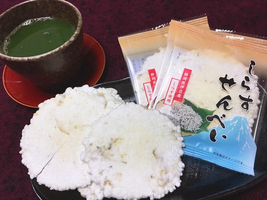 しらすせんべい箱（伊豆産）