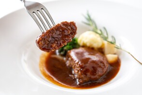 黒毛和牛肉100％の煮込みハンバーグ6個