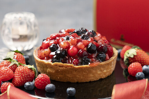 俺のフレンチ　赤い果実のドームタルト