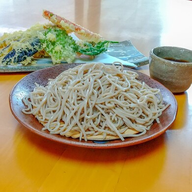 二八手打ち生蕎麦（3人前）精進つゆ付き