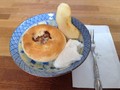 生クリームと林檎を添えて