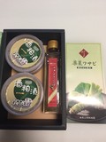 ドレッシングはオシャレな小瓶入り