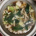 野菜はキャベツ、ニラ、しめじを使用。