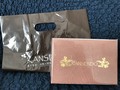 手提げ袋もついています。