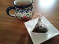 お茶の味を邪魔しないプラ三角ティーバッグ