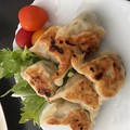 肉汁たっぷりもちもち餃子！