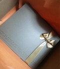 箱を開けると上品な包装にワクワク！