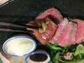 特製タレとワサビをつけて、旨い！