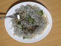 イチオシ♪旬の野菜とたっぷりシラス！