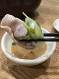 ロースをゴマだれで