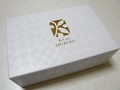 豪華な箱。とても上品です。