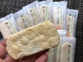 大きさはこのくらい厚みは５ミリほどです