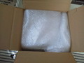 外箱の中の様子。緩衝材タップリで安心です