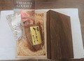 木箱を開けると！