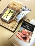 高級感あふれる木箱入り