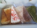 中のケーキは奇麗に整列。色合いも豊かです