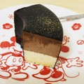 上がチョコムース、下がバウムクーヘン