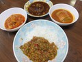 本格的な煮込みとキーマカレー