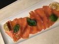 スモークサーモンにかけて