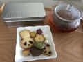 紅茶やコーヒー、牛乳でティータイム。