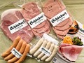 バラエティーに富んだハム・ソーセージたち