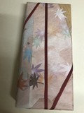 もみじ柄の包装紙が素敵です